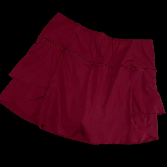 Athleta Momentum Layered Swing Skort in Berry - Picture 2 of 16